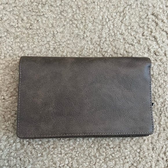 Fuchsia brand wallet - Picture 5 of 5